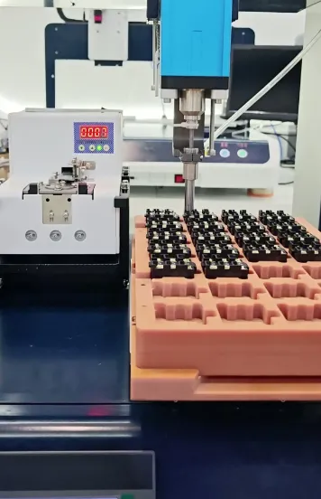 automatic screw locking machine
